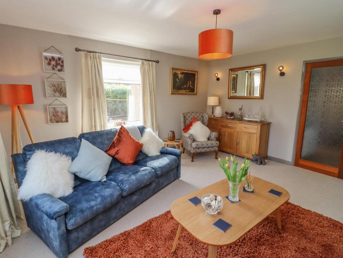Robellen Corner Villa Banbury Exteriör bild